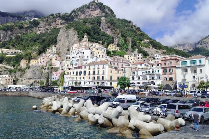 Private Day Trip from Rome to Amalfi and Positano with Luxury Car