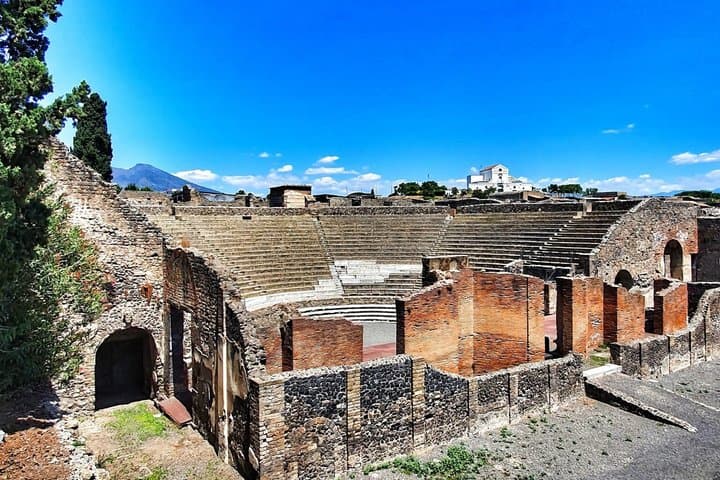 Herculaneum Experience Day Trip with Easy Lunch from Sorrento