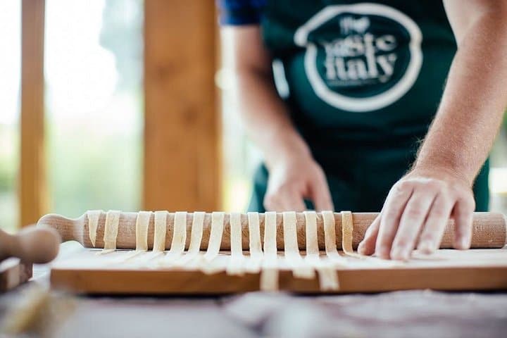 Tuscany Express Experience: Pasta Class & Wine Tour from Florence