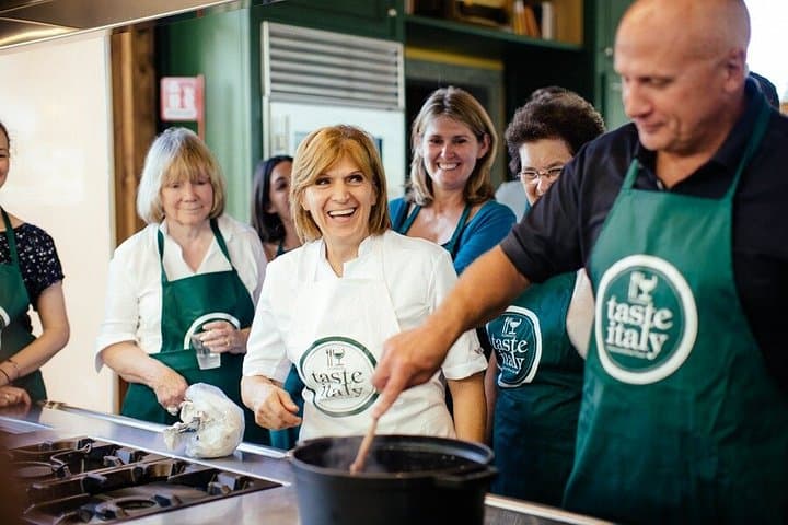 Tuscany Express Experience: Pasta Class & Wine Tour from Florence
