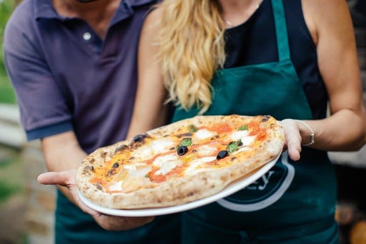 Florence Pizza or Pasta Class with Gelato Making at a Tuscan Farm