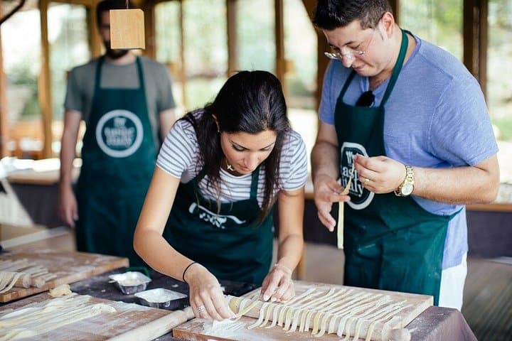 Florence Pizza or Pasta Class with Gelato Making at a Tuscan Farm
