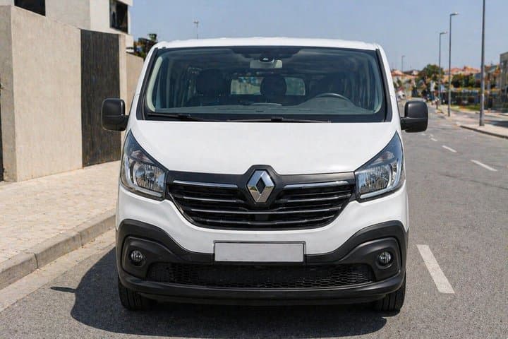 Private Transfer Between Milan Malpensa/Linate Airport and City