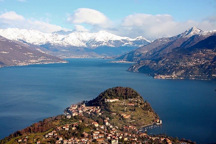 Visit Varenna and Bellagio with Wine on Lake Como Boat Tour