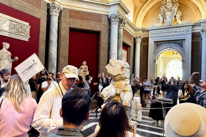Vatican Museums Small Group Tour with St Peter's Basilica Access