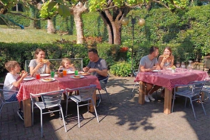 Premium Pizza Making Class at a Pizzeria in Como