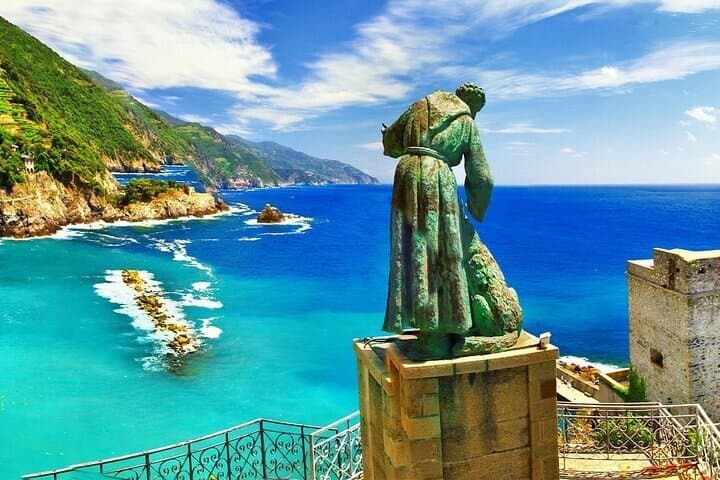 Cinque Terre Full Day Tour from Milan