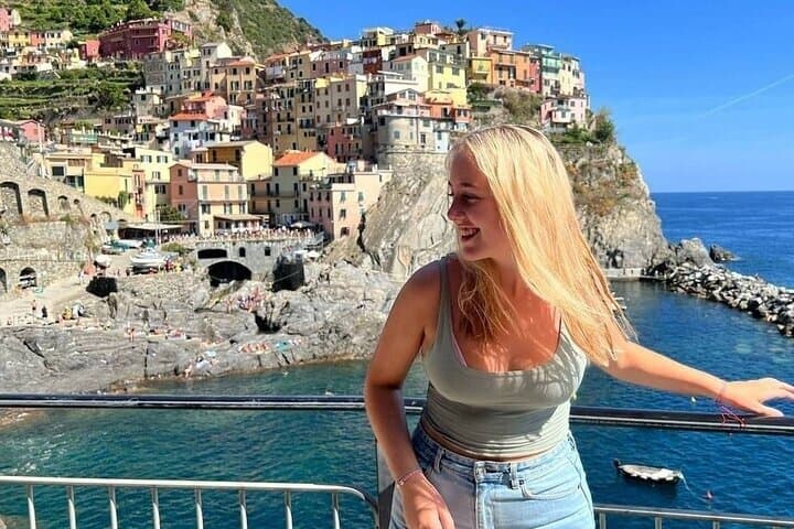 Cinque Terre Full Day Tour from Milan