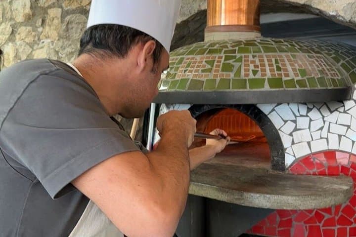 Pizza and mozzarella school on the hills of Sorrento