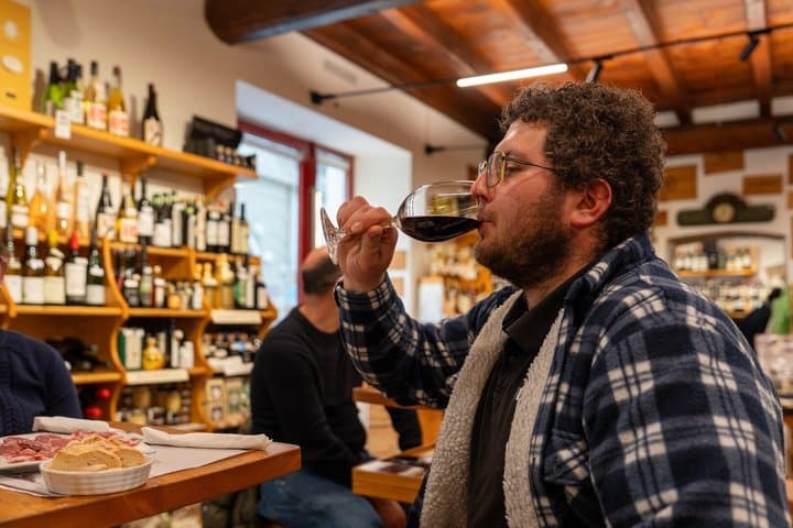 Small-Group Lake Como Local Food Tour with Wine