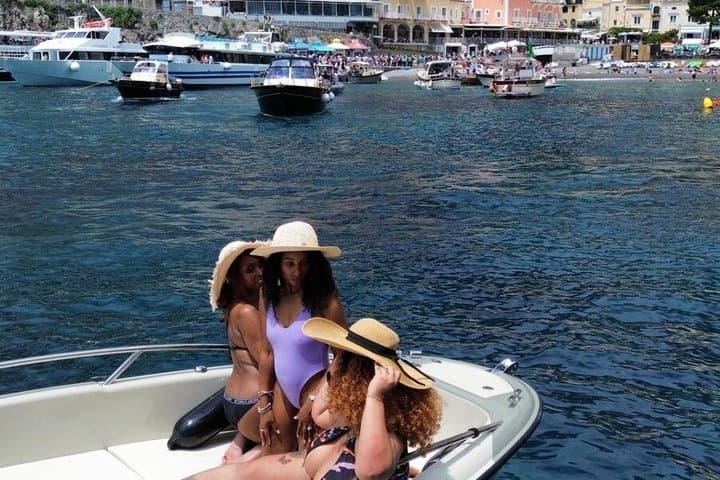 Luxury Boat Tours - relax,sun and unforgettable views