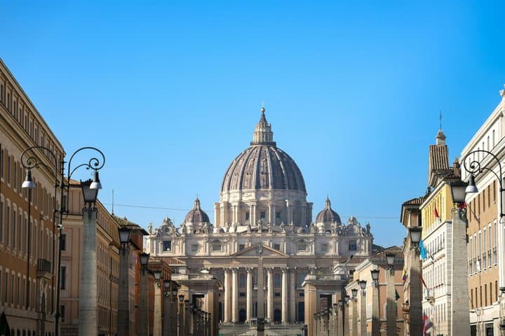 Vatican City: St. Peter's Basilica Priority Entry & Audio Guide
