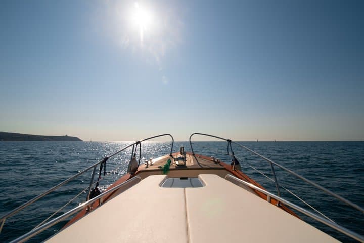 Experience in a typical gozzo between hidden coves and aperitif