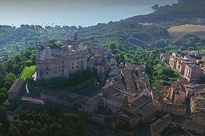 From Rome Ancient Castle Tour of Bracciano Orsini with Lunch