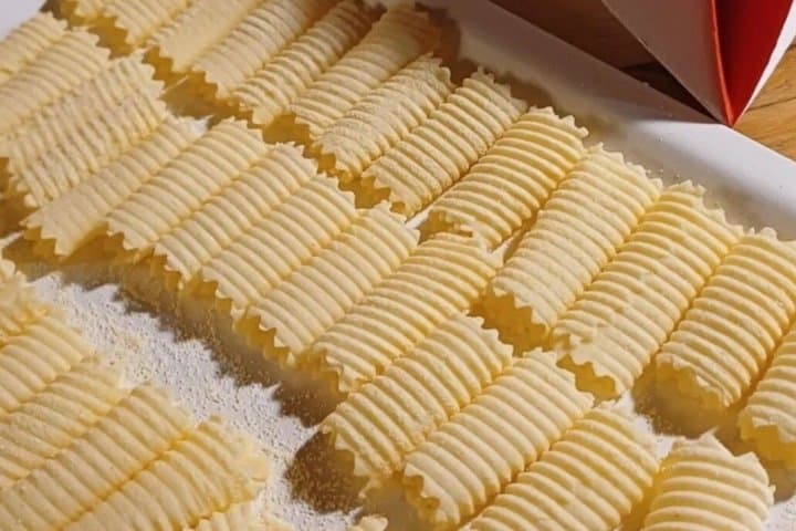Fresh pasta cooking class with wine tasting