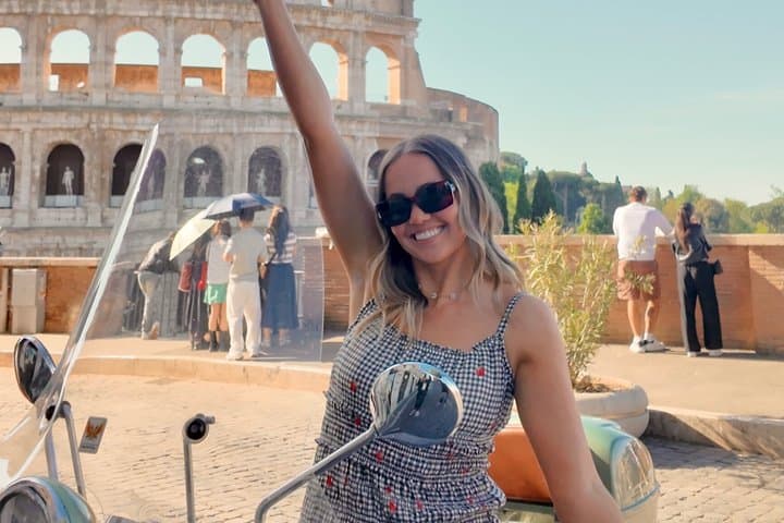 Rome Private Solo Vespa Tour with Pick-up from your Hotel