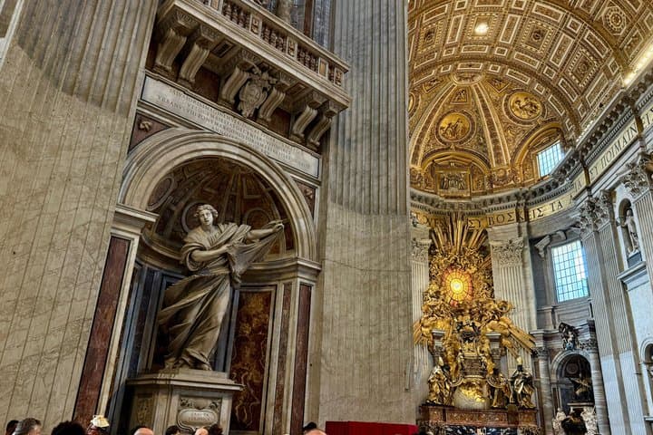 St Peters Basilica, Underground and Dome Entry with Audio App