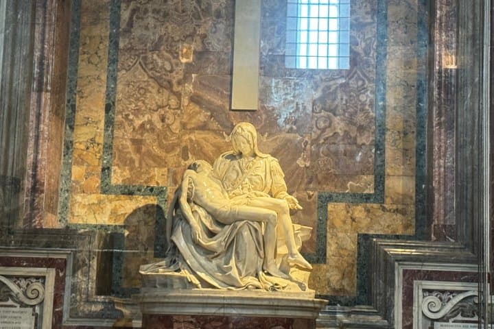 St Peters Basilica, Underground and Dome Entry with Audio App