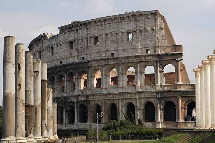 Colosseum Roman Forum and Palatine Hill Audio Guide.