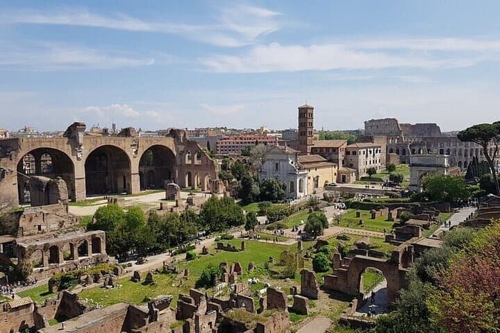Colosseum Roman Forum and Palatine Hill Audio Guide.