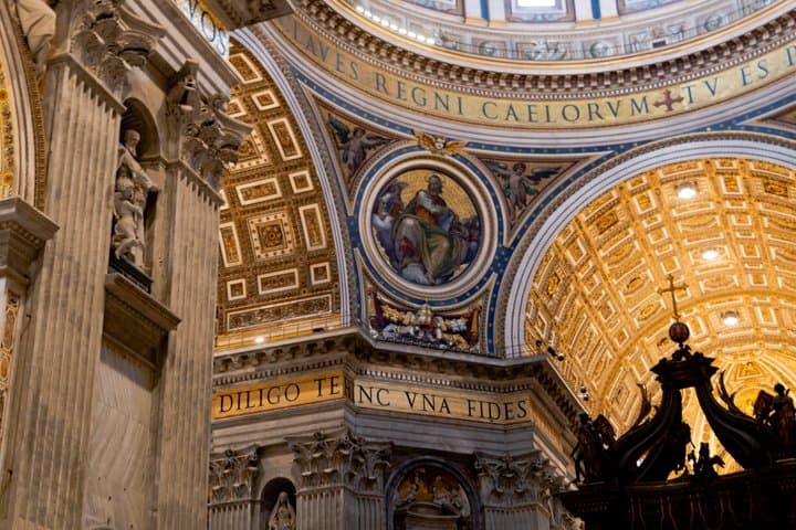 Vatican City: St. Peters Basilica skip the line tour