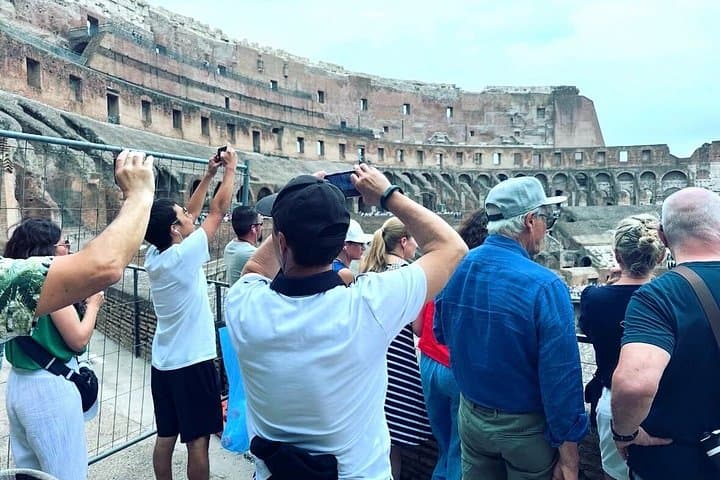 Colosseum SEMI-PRIVATE tour plus Forum and Palatine Hill