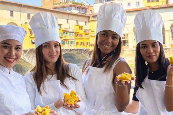 Handmade Pasta and Wine in Florence with Ponte Vecchio View