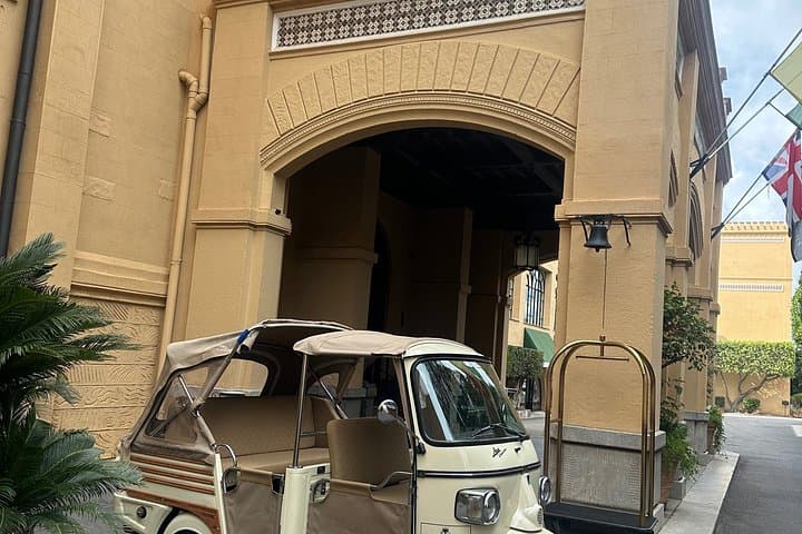 Tuk tuk ride, ape car