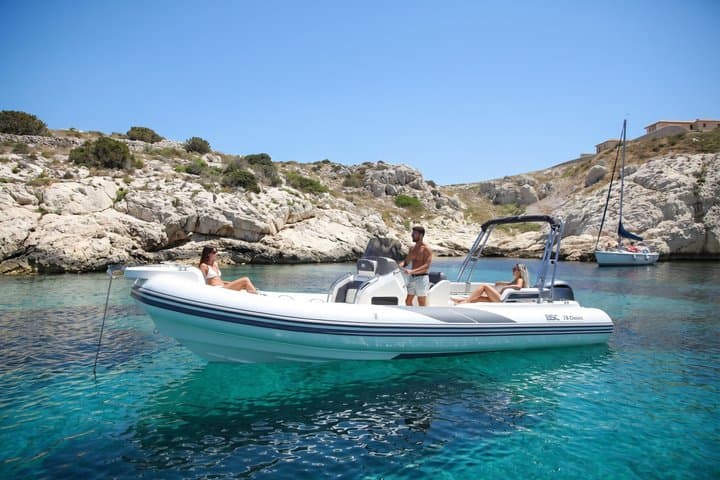 Cagliari Luxury Boat Tour: 3h Premium Snorkeling on New 8m Boat