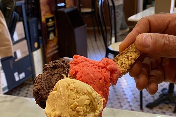 Rome Nighttime Golf Cart Tour with Gelato and City Highlights