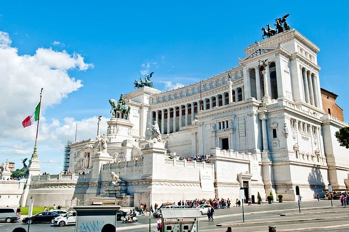 Rome's Top Highlights Golf Cart Tour with Authentic Gelato