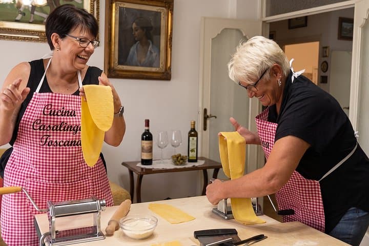 Pasta Cooking Class Arezzo: Colorful Tagliatelle & Ravioli