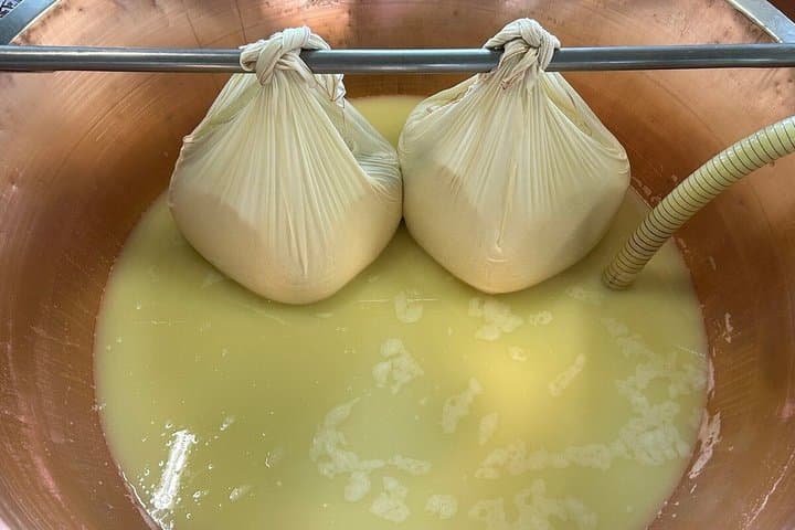 Parma Delights Tour: Parmigiano, Prosciutto & Balsamico