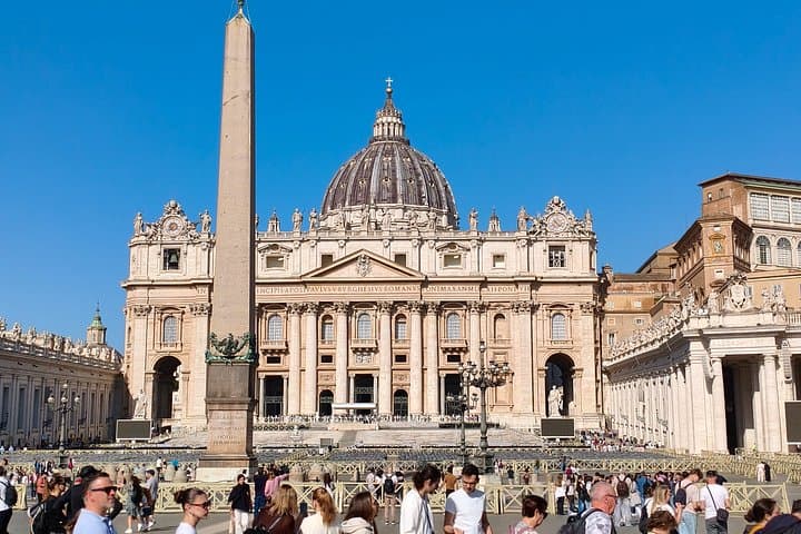 Secrets of the St. Peter Basilica Exclusive Guided Tour With Dome