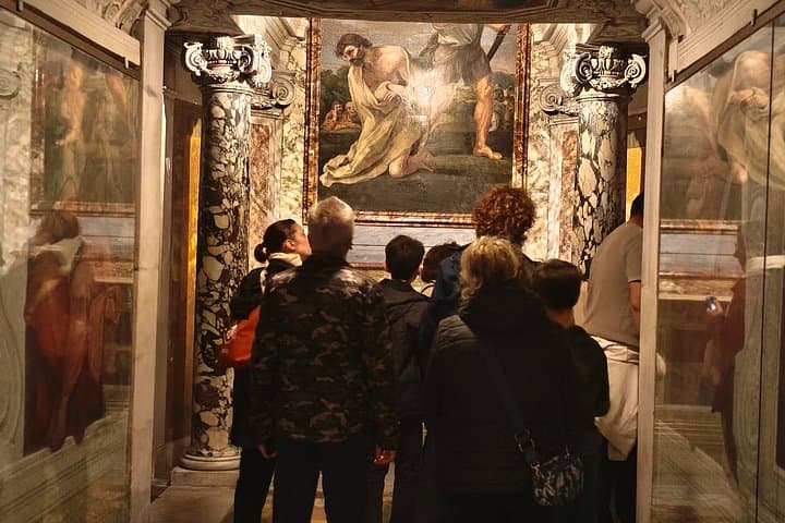Secrets of the St. Peter Basilica Exclusive Guided Tour With Dome