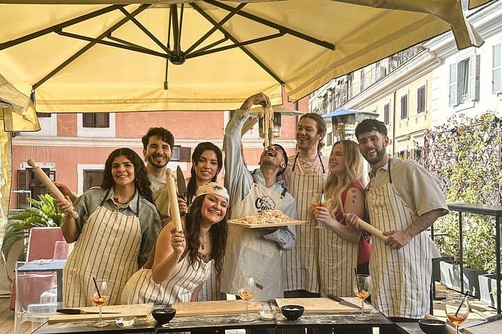 Rooftop Pasta and Cocktails Cooking Class in Rome