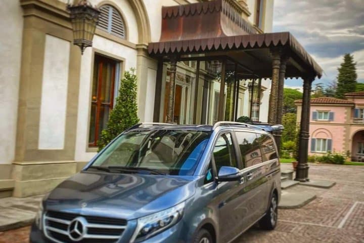Rome Hotel to Fiumicino FCO Airport: Private Transfer
