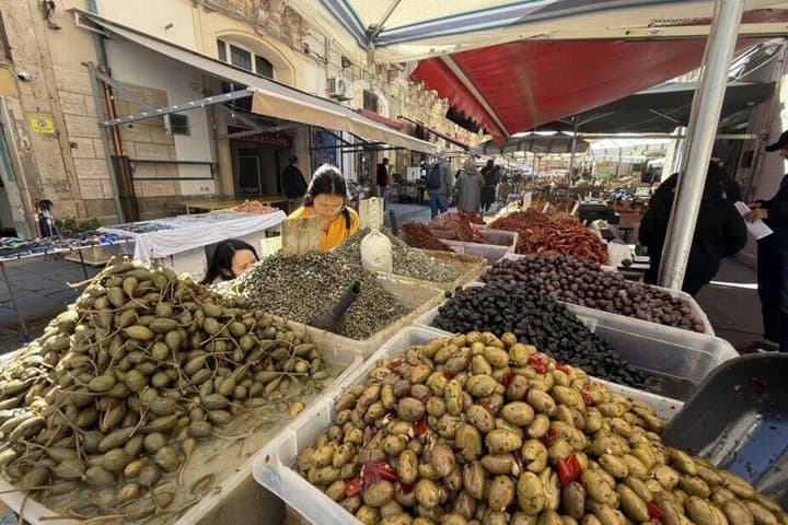 The Original Ortigia Street Food and Market Tour (All-Inclusive)