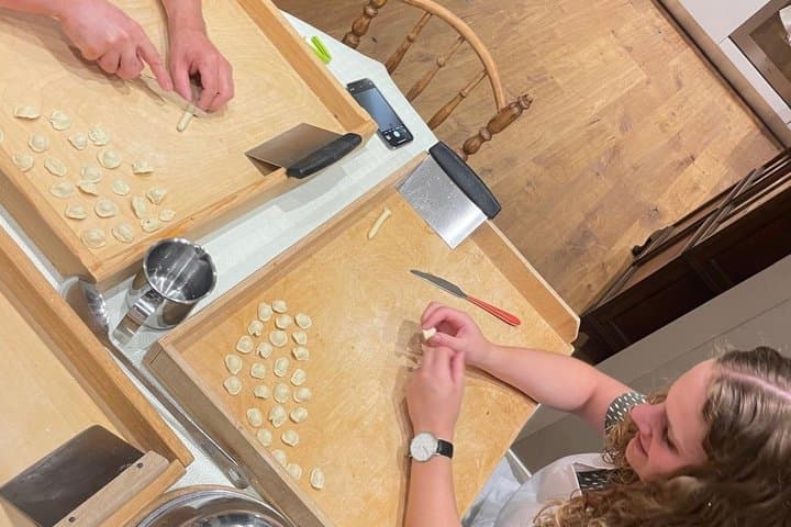 Bari Home Cooking Class with Wine & Local Recipes