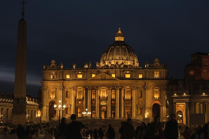 Rome Night Tour by Golf Cart: Private & Small Group Experience