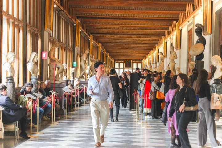 Uffizi Gallery Fast Track Audio Guide or Small Group options