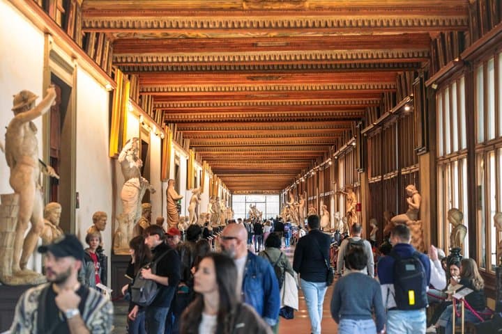 Uffizi Gallery Fast Track Audio Guide or Small Group options
