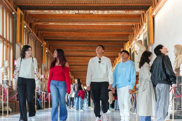 Uffizi Gallery Fast Track Audio Guide or Small Group options