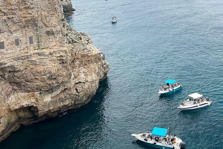 Boat tour in Polignano a mare shared