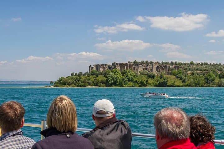 From Milan: Verona, Sirmione & Lake Garda Boat Cruise