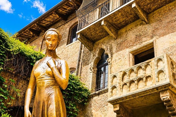 From Milan: Verona, Sirmione & Lake Garda Boat Cruise