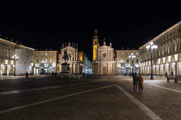 Turin by night 2-hour monolingual walking experience