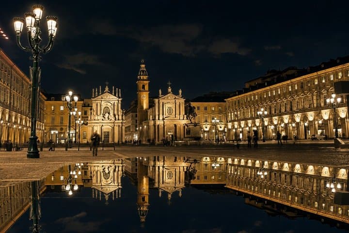 Turin by night 2-hour monolingual walking experience
