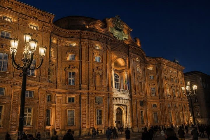 Turin by night 2-hour monolingual walking experience