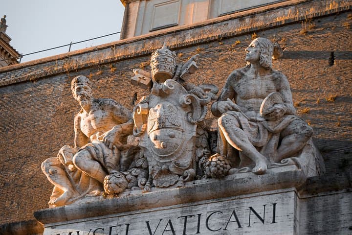Sistine Chapel and Vatican Museum Guided Tour with Basilica